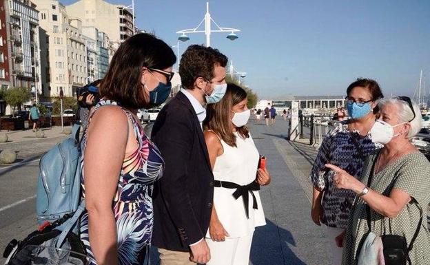 Visita relámpago de Pablo Casado a Santander