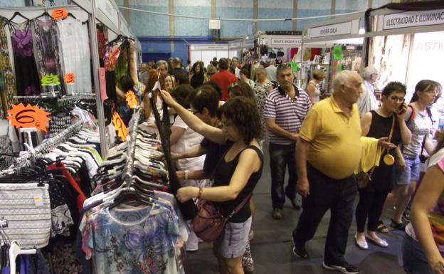 El comercio de El Astillero se suma a la feria del stock