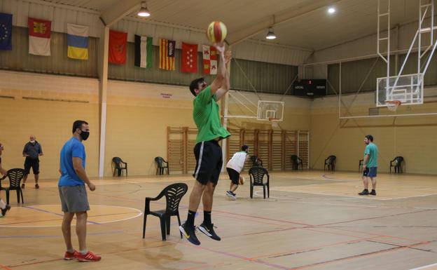 Dos jugadores del Conspur Bezana dan positivo por covid y el club suspende los entrenamientos