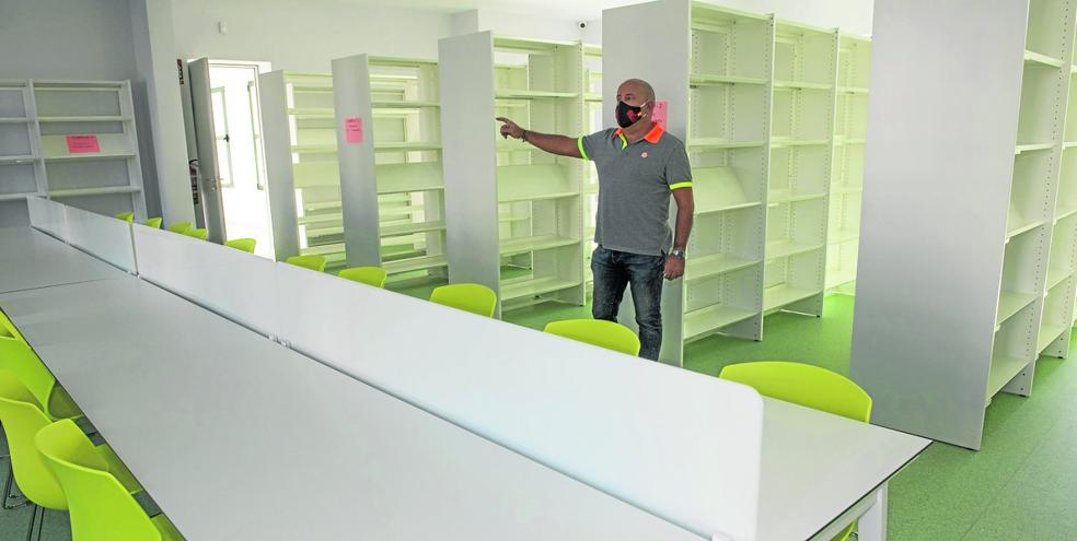 Camargo transforma las oficinas de Cros en una moderna biblioteca