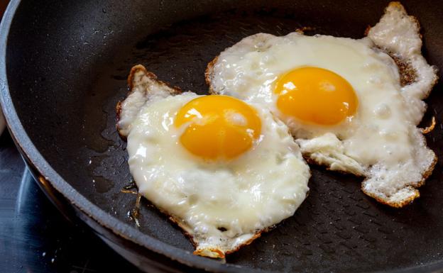 Sigue estos pasos para conseguir el huevo frito perfecto