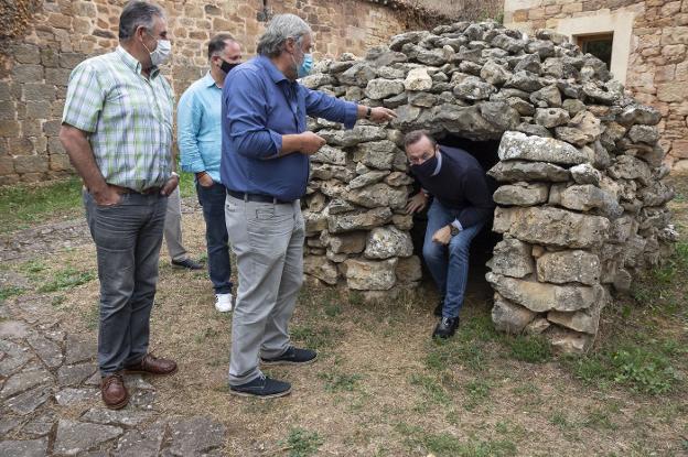 Desarrollo Rural acondiciona los centros de La Piedra en Seco y de Hijedo en Valderredible