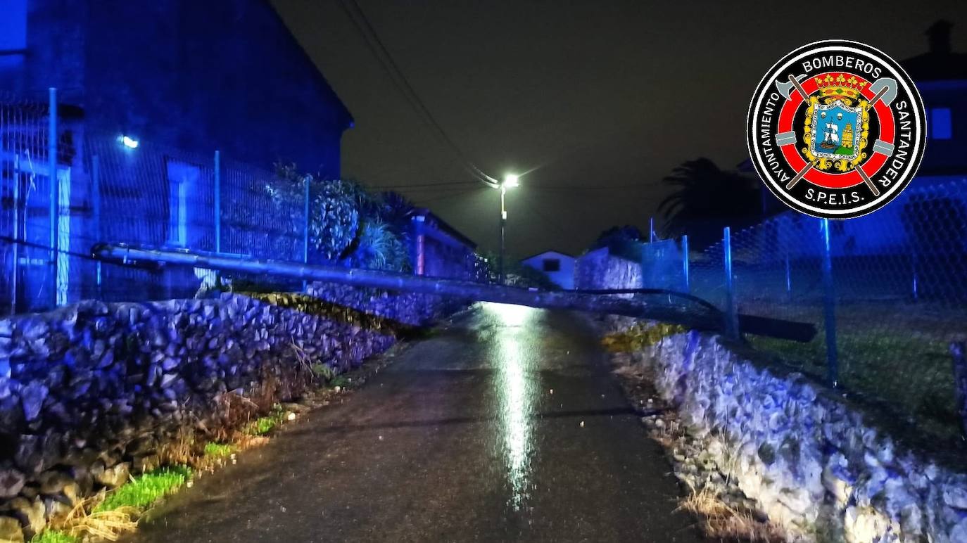 Lluvia, viento y grandes olas en el primer temporal del otoño en la costa cántabra
