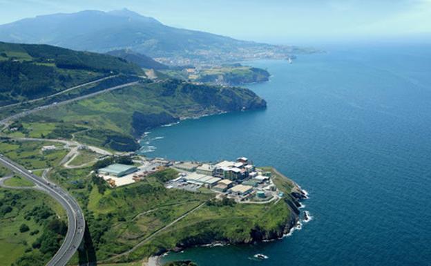 CCOO denuncia ante la Inspección de Trabajo el accidente del operario de la fábrica de fluor de Ontón