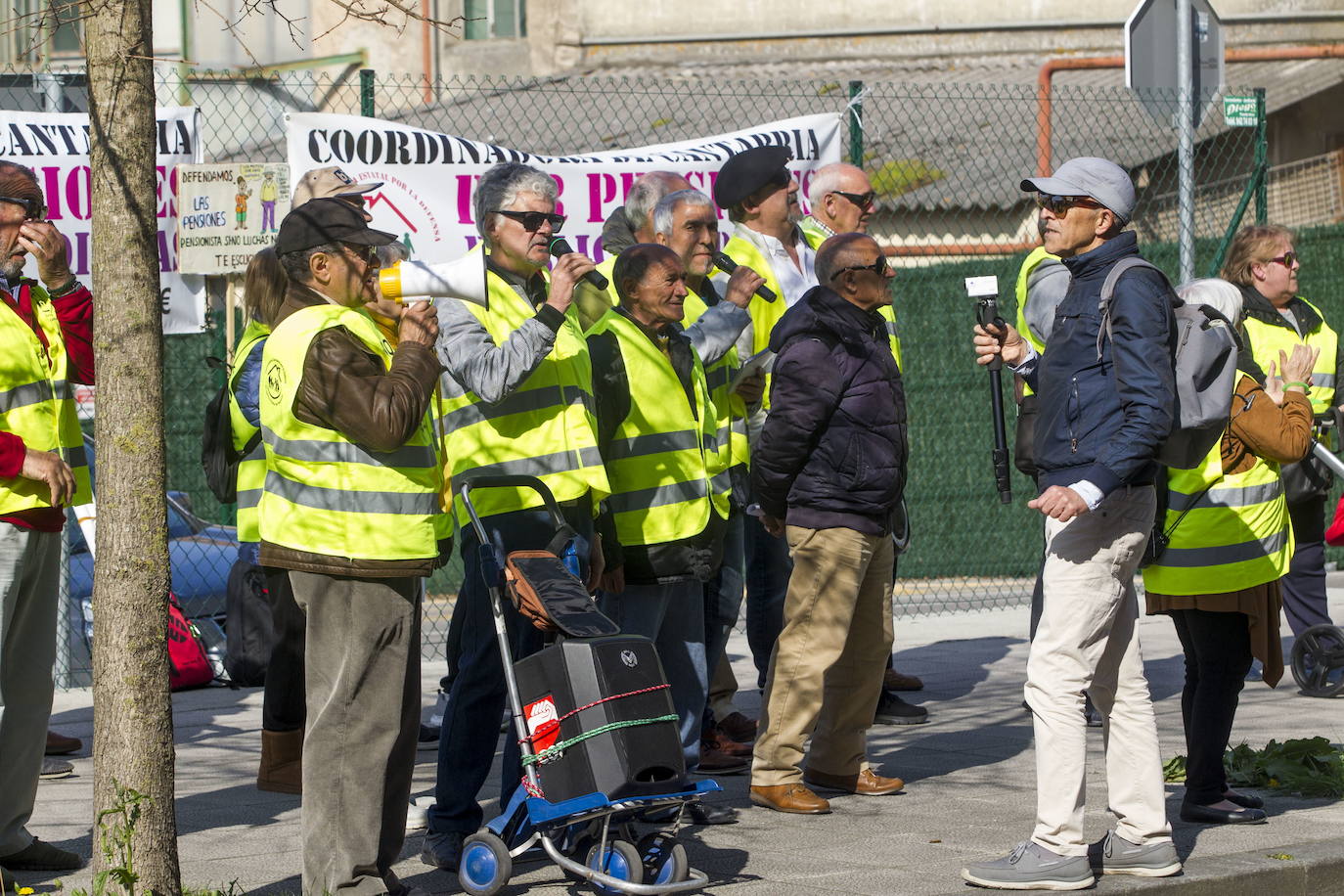 Los pensionistas le pedirán este jueves a Revilla que «pase de las palabras a los hechos»