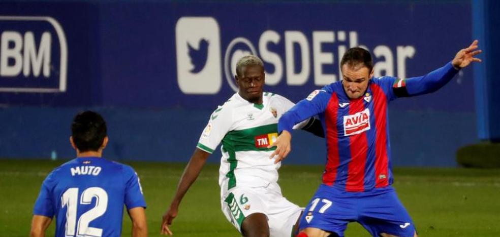 Vídeo: Un golazo de Lucas Boyé con el Elche tumba al Eibar