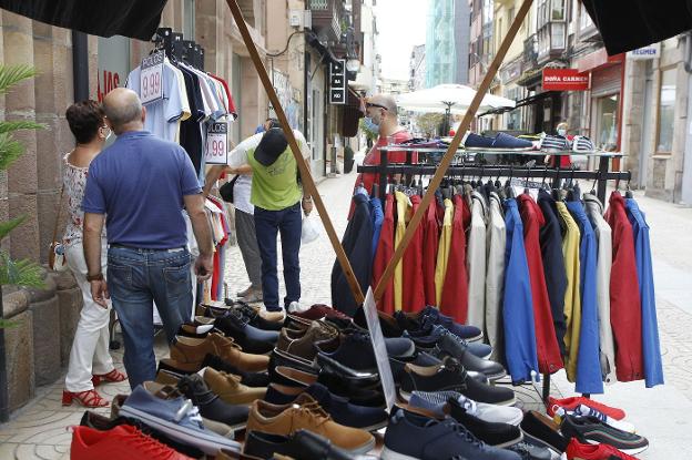 Acusan a la presidenta de una asociación de comerciantes del amaño de un sorteo