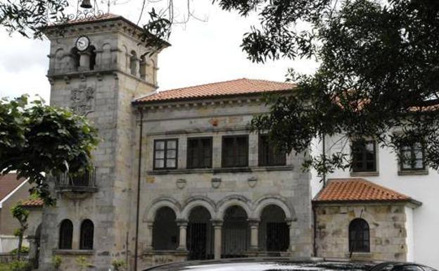 La oposición de Cayón pide explicaciones sobre la conversión del arquitecto municipal en encargado de Obras