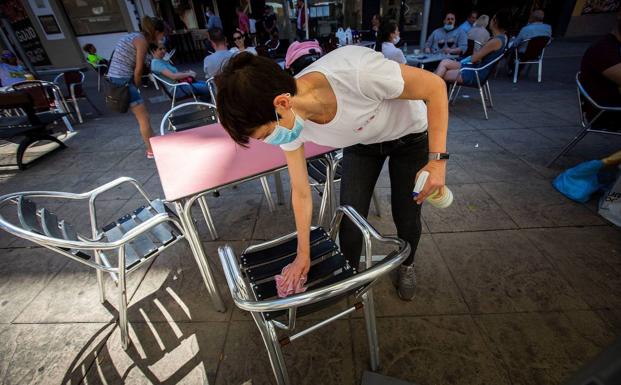 Más de 45.000 trabajadores cántabros recibieron algún tipo de prestación social en septiembre debido al covid