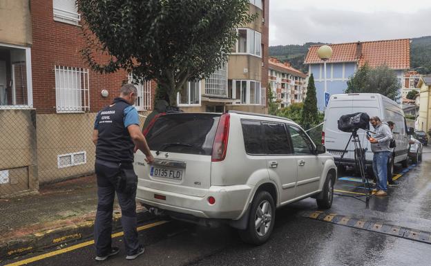 La juez pide a la sospechosa del crimen de Castro que demuestre que es titular del piso donde vivía