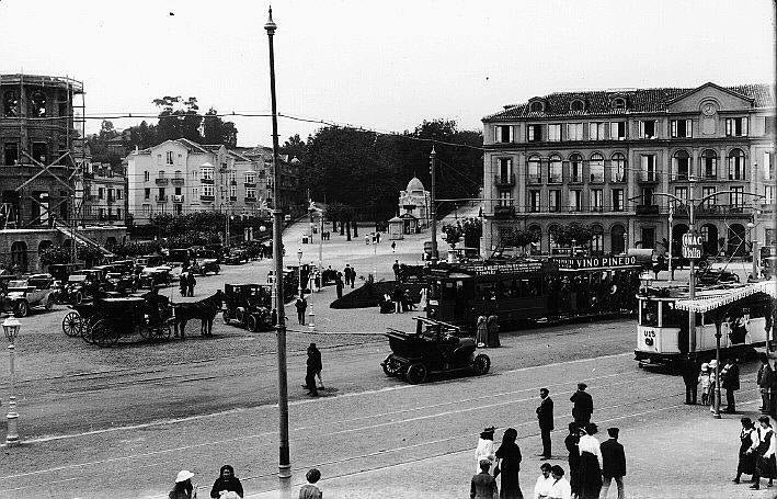 Un paseo por la historia de los bajos del Casino de El Sardinero