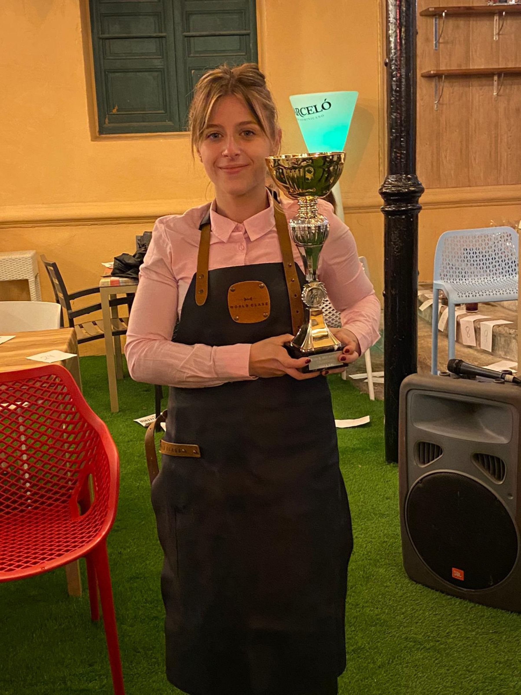 Laura Merino se impone en Oviedo en el concurso 'El Gran Bartender'