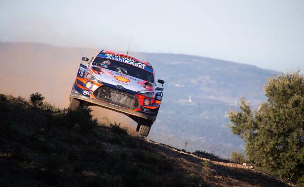 Dani Sordo sigue líder