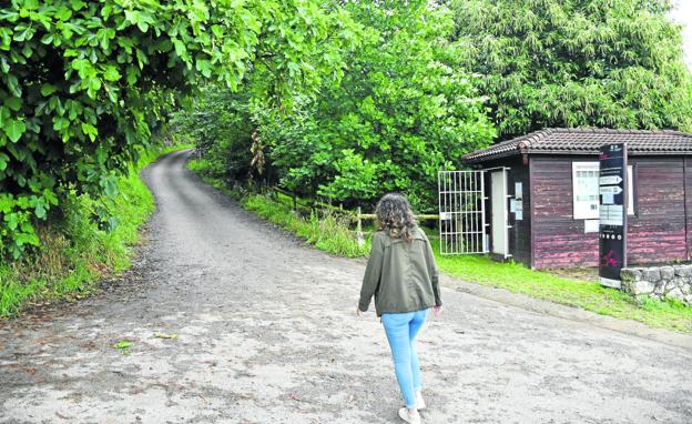 Camargo apuntala los detalles para mejorar el acceso a la cueva de El Pendo
