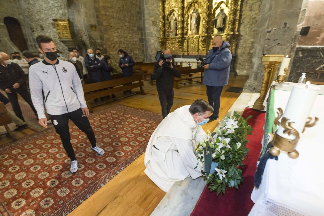 El Racing se encomienda a la Virgen de la Bien Aparecida para ascender a Segunda