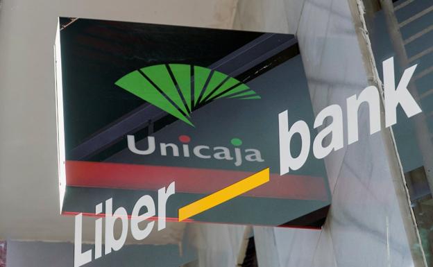 Liberbank y Unicaja decidirán a mitad de noviembre si acometen su fusión