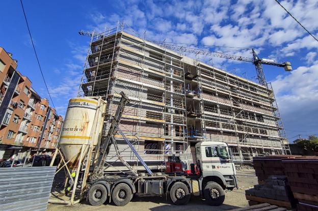 Santander ejecuta 21 promociones de viviendas, el 90% de iniciativa privada