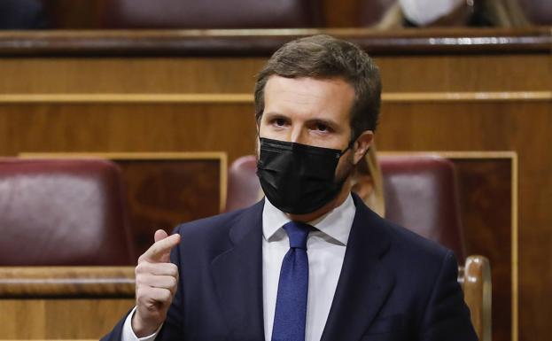 Casado pide a Sánchez que apoye investigar a Iglesias si le queda «credibilidad»