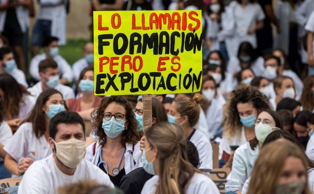 Los médicos cántabros anuncian que se sumarán a la huelga nacional convocada el día 27