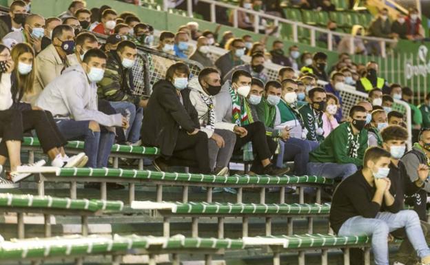 El Racing dará preferencia a sus abonados Oro y Plata a la hora de obtener las entradas para el Alavés B