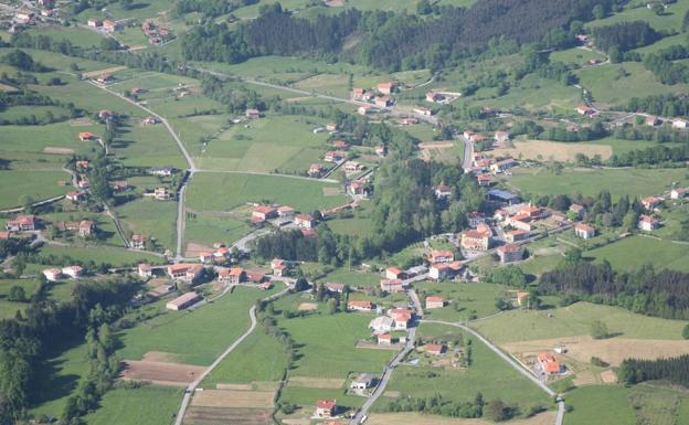 Villaverde avanza en la legalización de varias viviendas construidas en monte público