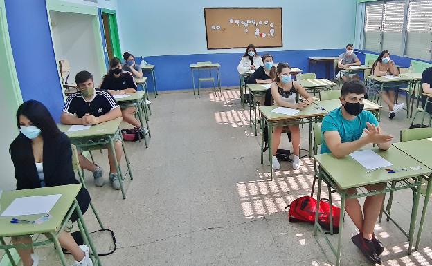 Los Corrales abre el abanico de subvenciones escolares a la educación online