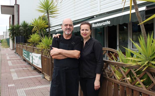 Paellas y pescados de anzuelo, de la bahía al plato en el Boya de Raos de Maliaño