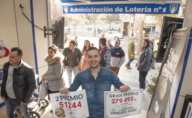 La venta de lotería de Navidad en Cantabria, muy parada