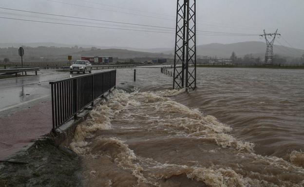 La solución a las inundaciones de Campoo es «una cuestión de dinero y de voluntad política»