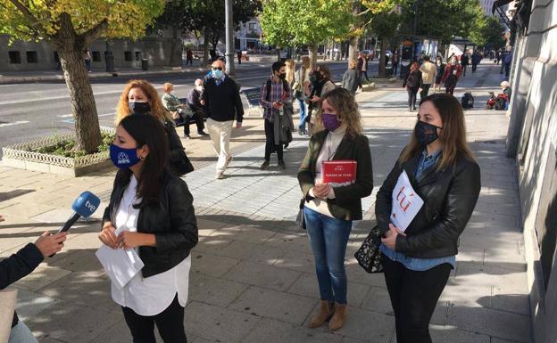 Los sindicatos convocan dos huelgas de docentes en respuesta al cambio de calendario escolar