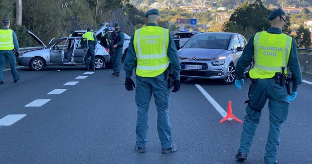 Despliegue de la Guardia Civil y la Policía para garantizar el cierre total de Cantabria