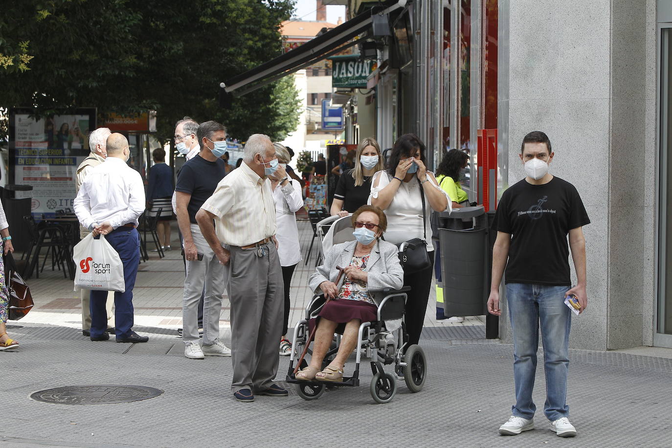 Torrelavega salva por ahora la última embestida del coronavirus