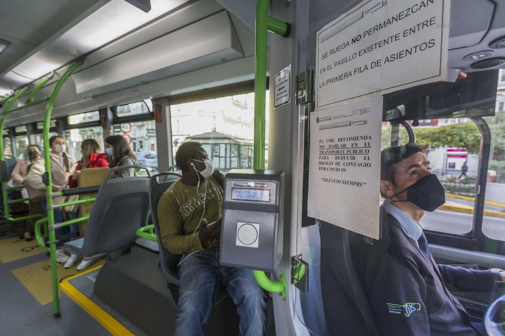 Silencio en el autobús, el virus está en el aire