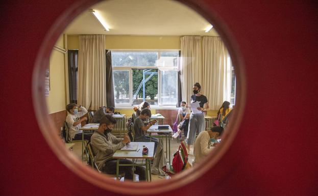 La consejera de Educación invita a los sindicatos docentes a regresar a los grupos de trabajo del covid