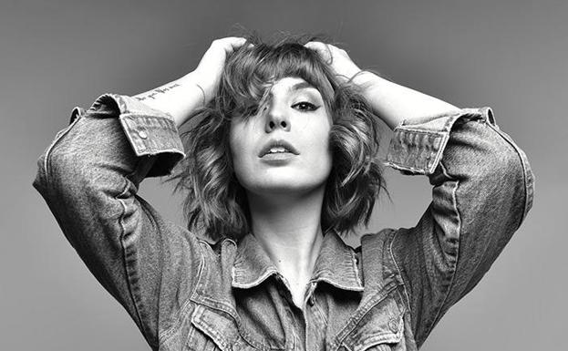 Carla Luna publica 'Con mi culo no'