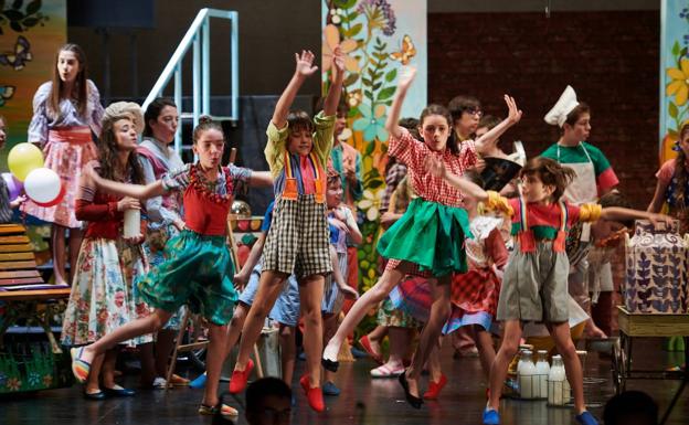 Un montaje de la Escuela de Artes Escénicas del Palacio de Festivales gana el Festival de Teatro Aficionado