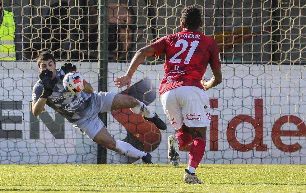 «El fútbol es un pasatiempo; solo gano para gastos»