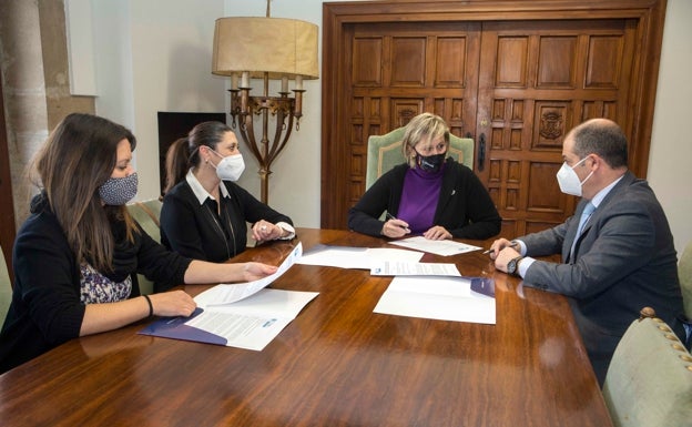 Los estudiantes de Uneatlántico podrán realizar prácticas en el Ayuntamiento de Camargo