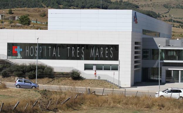 Sanidad valora dedicar el hospital Tres Mares de Reinosa a atender únicamente a pacientes covid