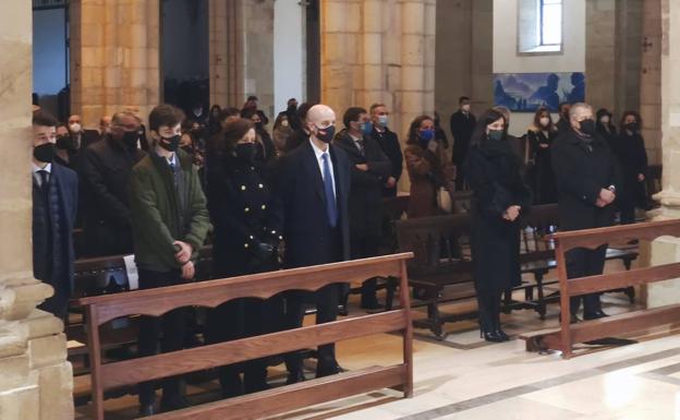 Santander despide a Hormaechea con un sencillo acto religioso en la Catedral