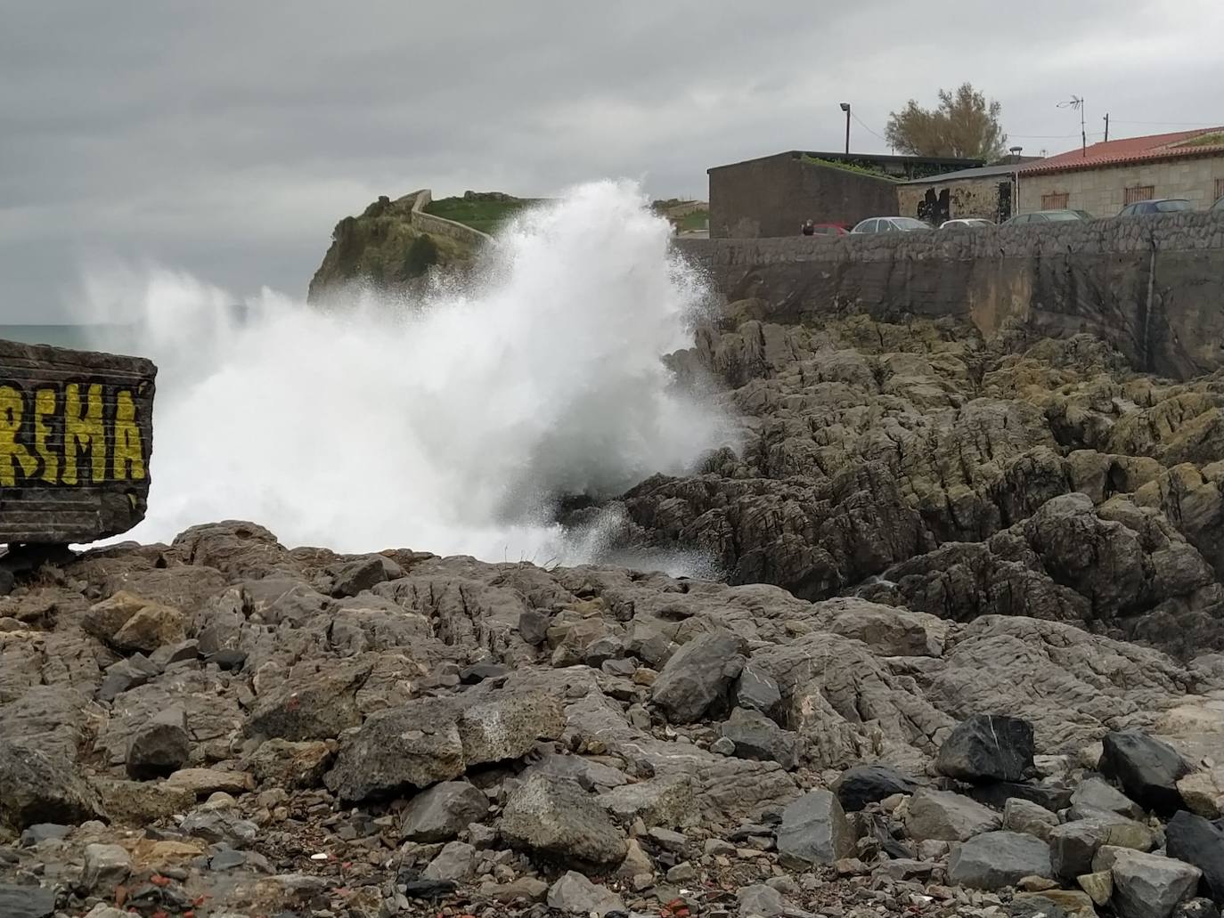 Oleaje y temporal marítimo en Castro Urdiales