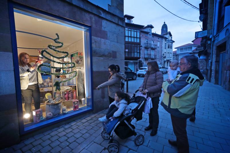 El comercio de Cabezón se une de nuevo para reivindicar un consumo local en Navidad