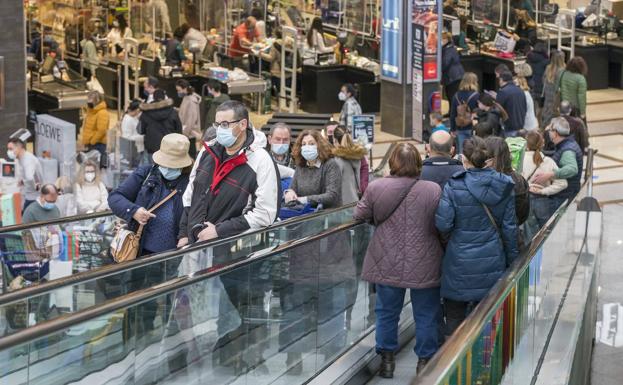 Colas en los centros comerciales
