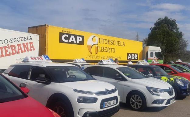 Listas de espera en la autoescuelas de Cantabria