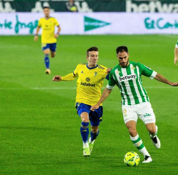 Vídeo: El Betis de Pellegrini respira ante el Cádiz