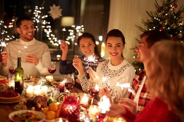 Brindis a distancia, con mascarilla y sin gritar