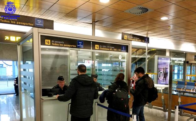 Detienen en el Seve Ballesteros a un «peligroso traficante de drogas» que pretendía huir al Reino Unido