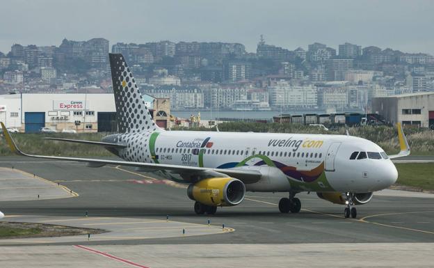 El avión que tenía que llegar al 'Seve' esta tarde desde Barcelona no ha podido aterrizar por el viento