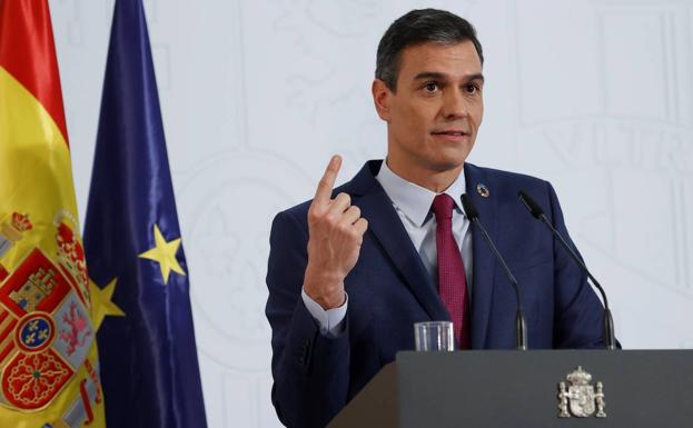 Sánchez anuncia que busca ya fórmulas con el Rey para «adecuar» la Monarquía al siglo XXI