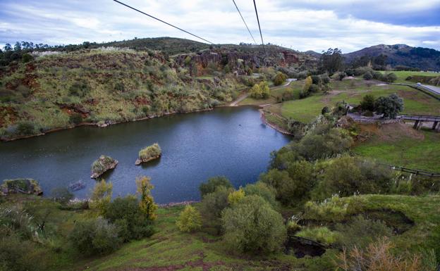 CC OO denuncia la promoción «a dedo» de cargos públicos del PRC en Cantur